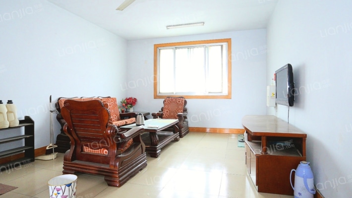 保险小区二手房实景图