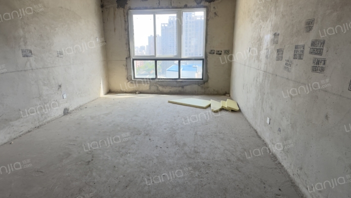 天成枫华丽致二手房实景图