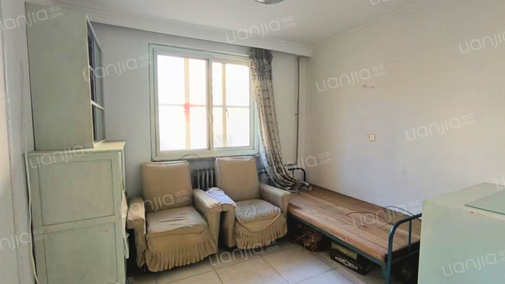 范阳路矿山局家属院南北通透小三居-卧室B