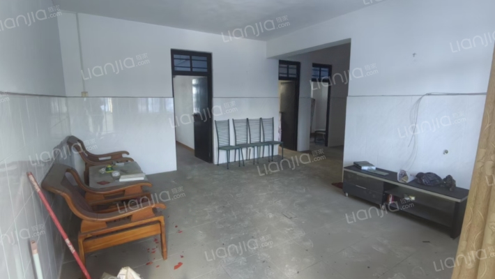 琼山区卫生局家属楼二手房实景图