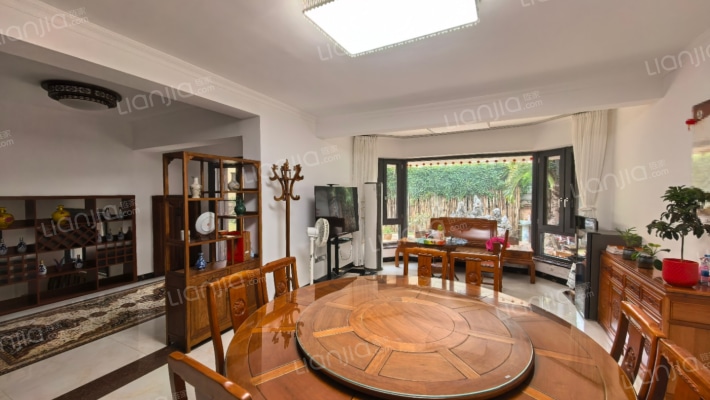 福海别墅二手房实景图