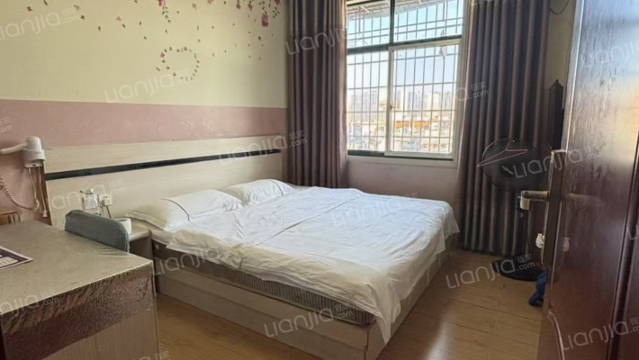 龙凤文苑小区二手房实景图