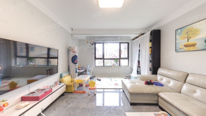 保利罗兰公馆二手房实景图