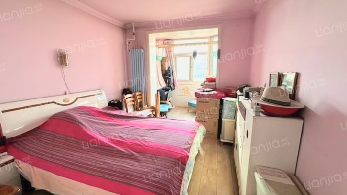 物探家属院板楼2层，正规两居，集中供暖-客厅