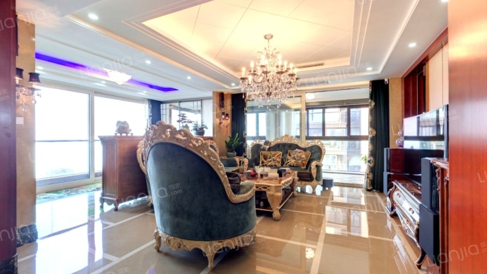 彩虹豪庭二手房实景图