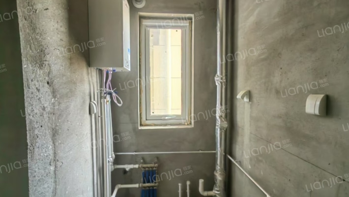 70年大产权，房证满二，次新房，通勤北京，交通方便。-厨房