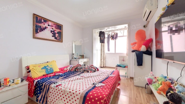 逸仙路380号二手房实景图