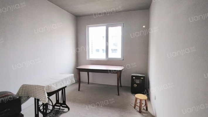 涿州城西 桃源新都孔雀城109平三居洋房好楼层急售-卧室C