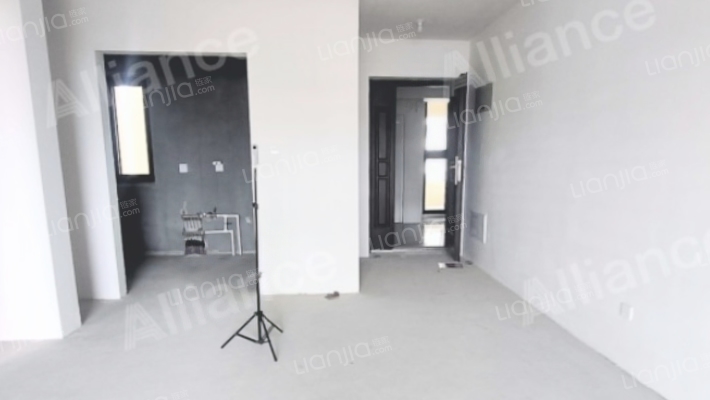 央企洋房 南北通透好户型采光好-餐厅