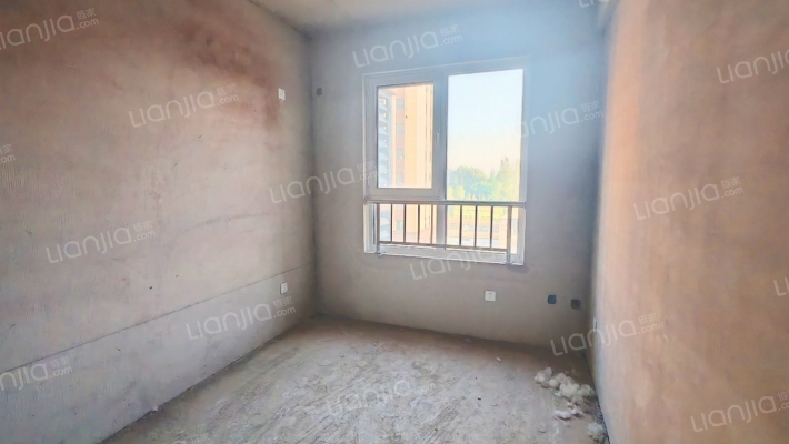 业主移民国外 诚心出售，价格可聊，适合刚需自住-卧室C