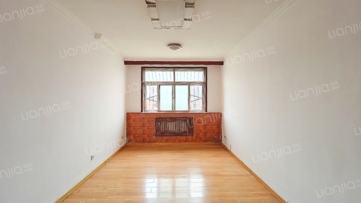 小学路东回迁楼二手房实景图