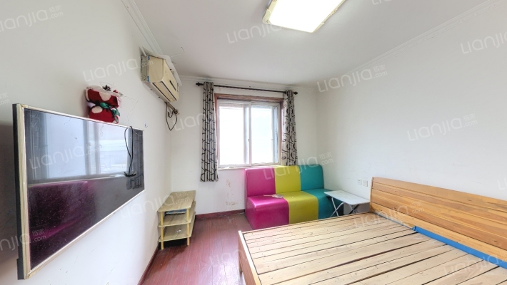 清江路196号二手房实景图