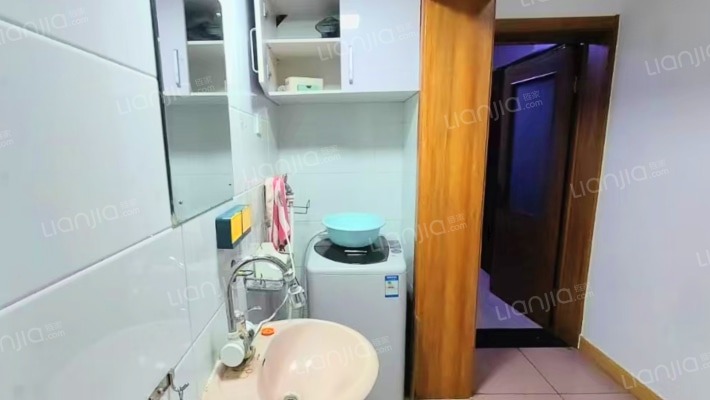 南北通透户型  七十年产权  低楼层-洗手间