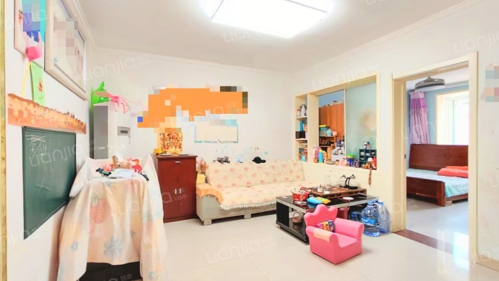 鸿泰花园二手房实景图