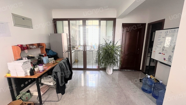 天伦湾高档社区 南北通透人车分流 宽楼间距 采光好-餐厅