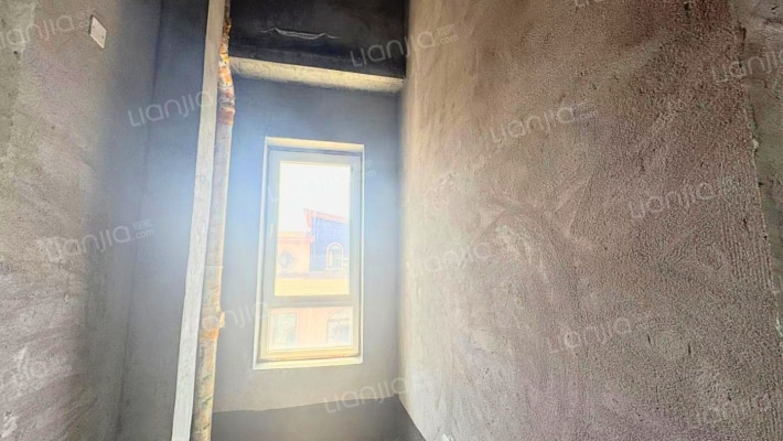 京都颐和城 4室2厅 南 北-卫生间C