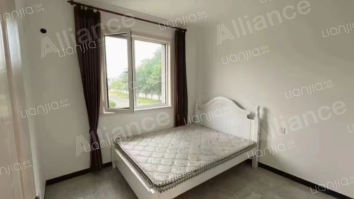 呈颐园 3室1厅 南 北-卧室C