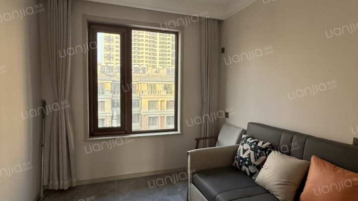 鸿坤理想尔湾 4室2厅 南 北-卧室D