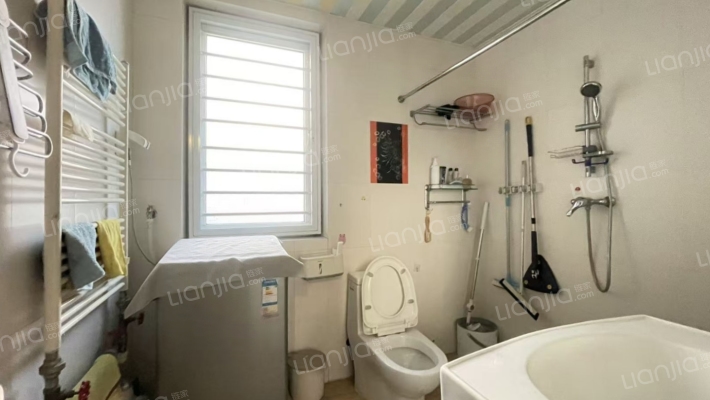 广安B区    物探局   园林小区-卫生间B