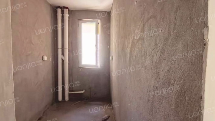 满二，两居室，集中供暖，采光好，优质房源！-厨房