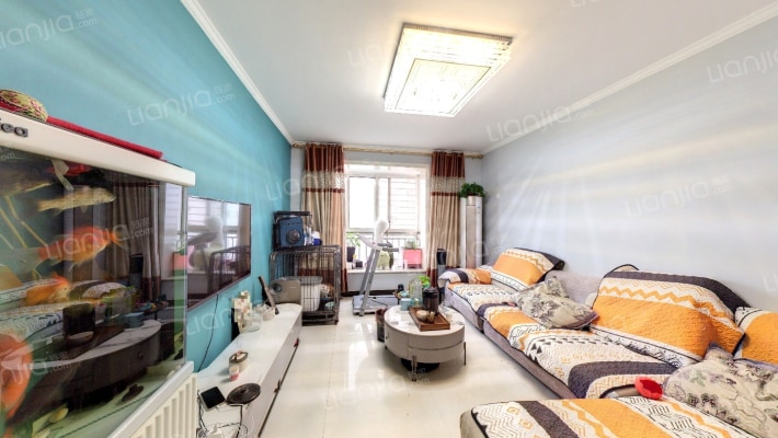 水岸美景二手房实景图