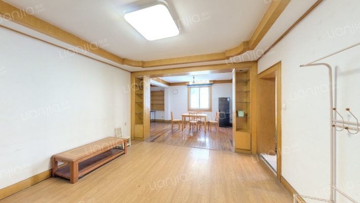 沁园新村C区二手房实景图