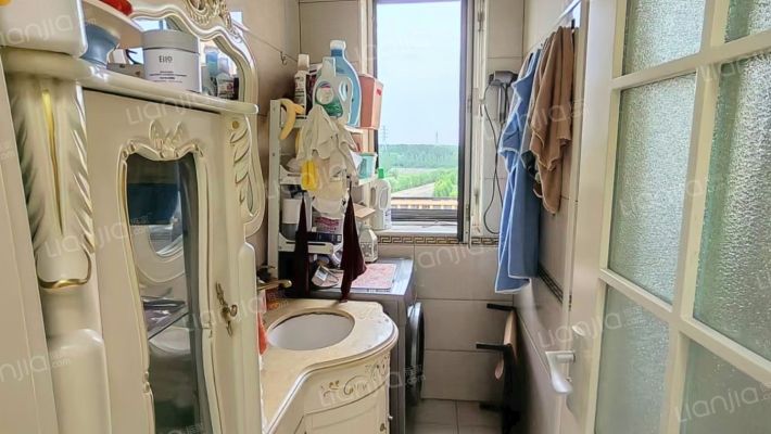 三利中和城一期 3室1厅 南 北-卫生间