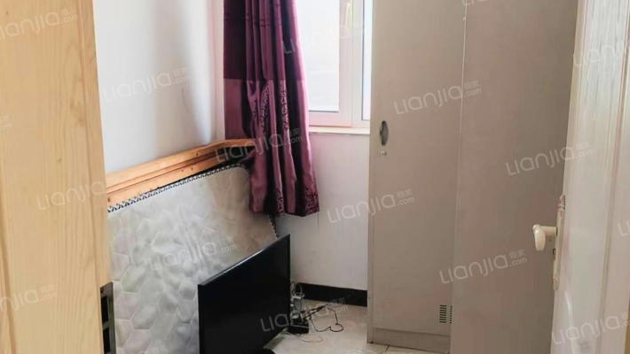 三利中和城一期   采光无遮挡    南北通透四居-多功能间