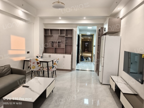 整租·安庆恒大优公馆 1室1厅 东南