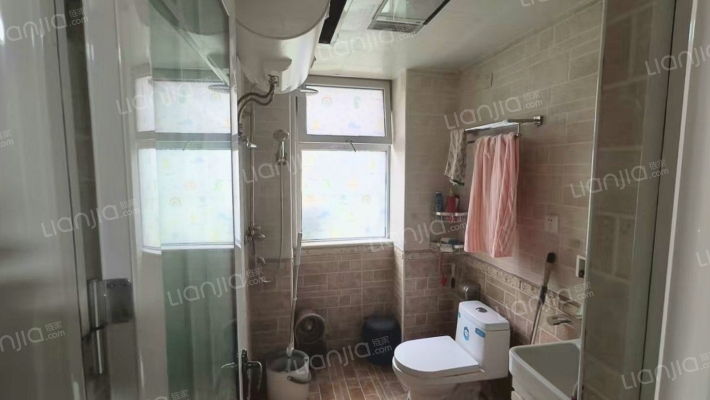 拎包入住、通勤必备、出行方便、采光视野好-卫生间