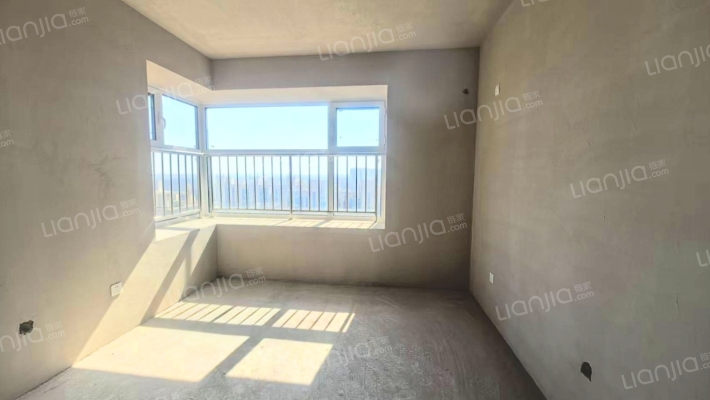 三利中和成B区南北通透大三居，采光好，门口838车站。-卧室A