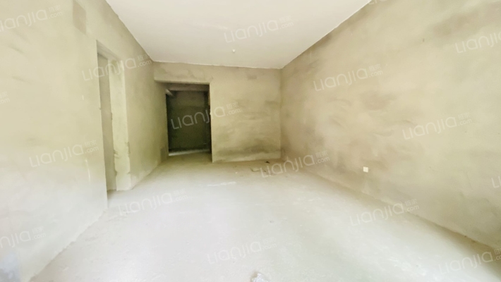 绿茵温莎堡二手房实景图