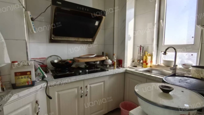 弘德缘 精装修两居室 中间好楼层 采光好无遮挡-厨房