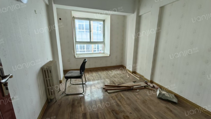 范阳路沿线  集中供暖 跃层 有大露台 视野好-卧室D