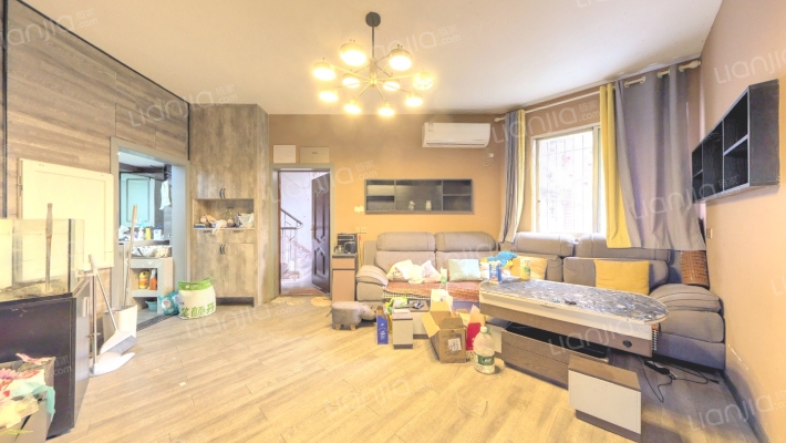 新天花园二手房实景图