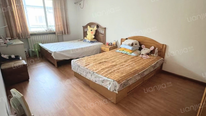 广安C区 4室2厅 南 北-卧室B