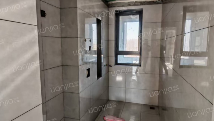 中冶未来城小区优质房源、南北通透大三居、好好好好好-卫生间A