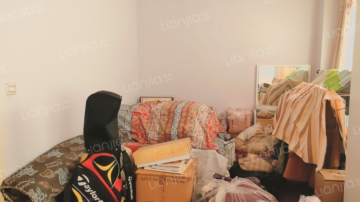 国富嘉园  复试1跃2，集中供暖，德信公园旁-卧室B