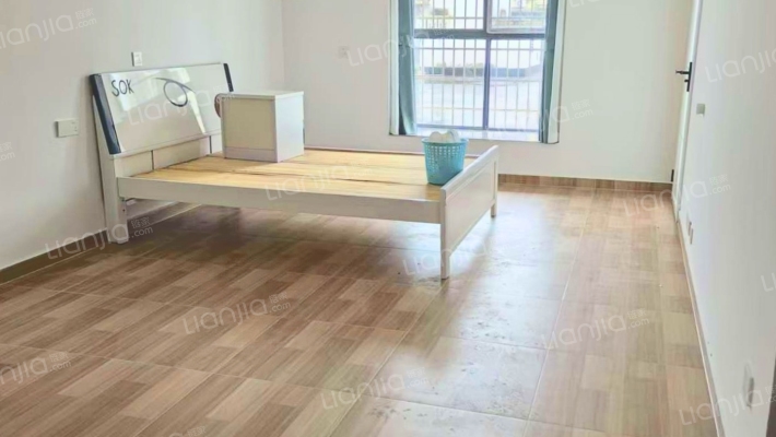 老爹广场二手房实景图