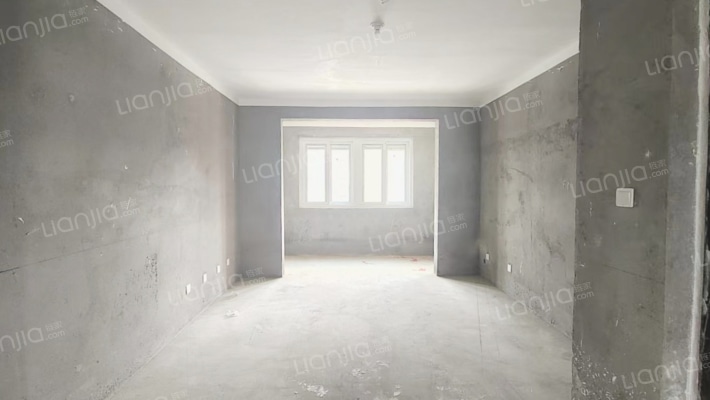 栖凤园四期二手房实景图