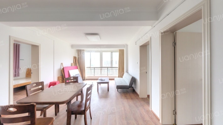 白云花苑二手房实景图