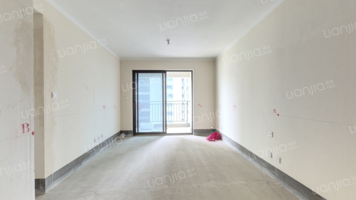 亚新美好书苑二手房实景图