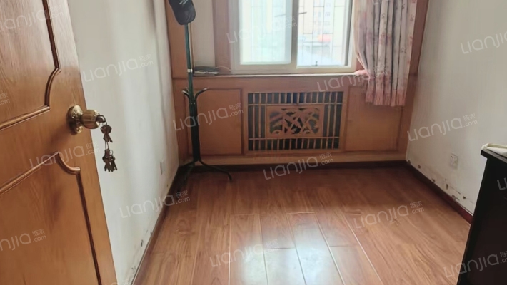 铁道部建厂局 机械总队 中间楼层 南北通透两居-卧室B