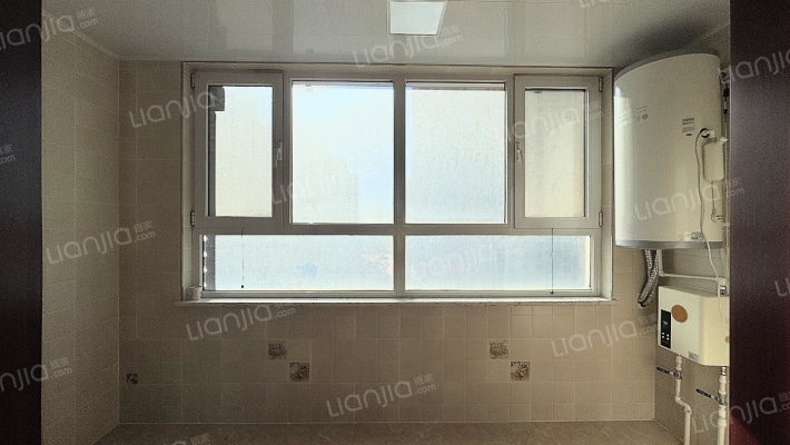 从幼儿园到高中师资充足，教学品质优.-阳台