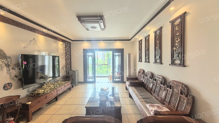 南郡财苑二手房实景图