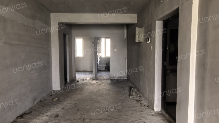 838总站边 地质局单位房，南北通透三在毛坯出售-餐厅