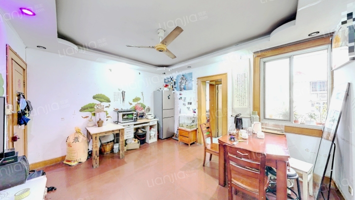 鹤池苑住宅小区东区二手房实景图