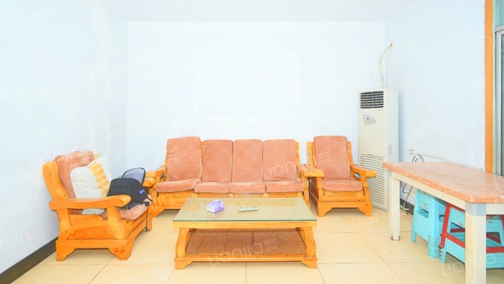 黑龙江路231号二手房实景图