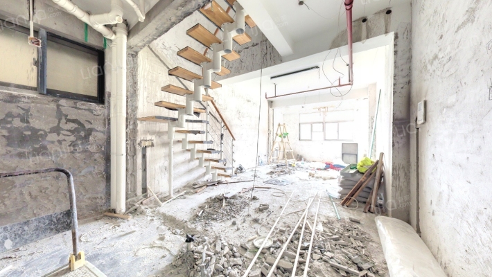 路劲主场双层纪二手房实景图