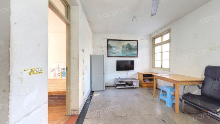 东安新村二手房实景图